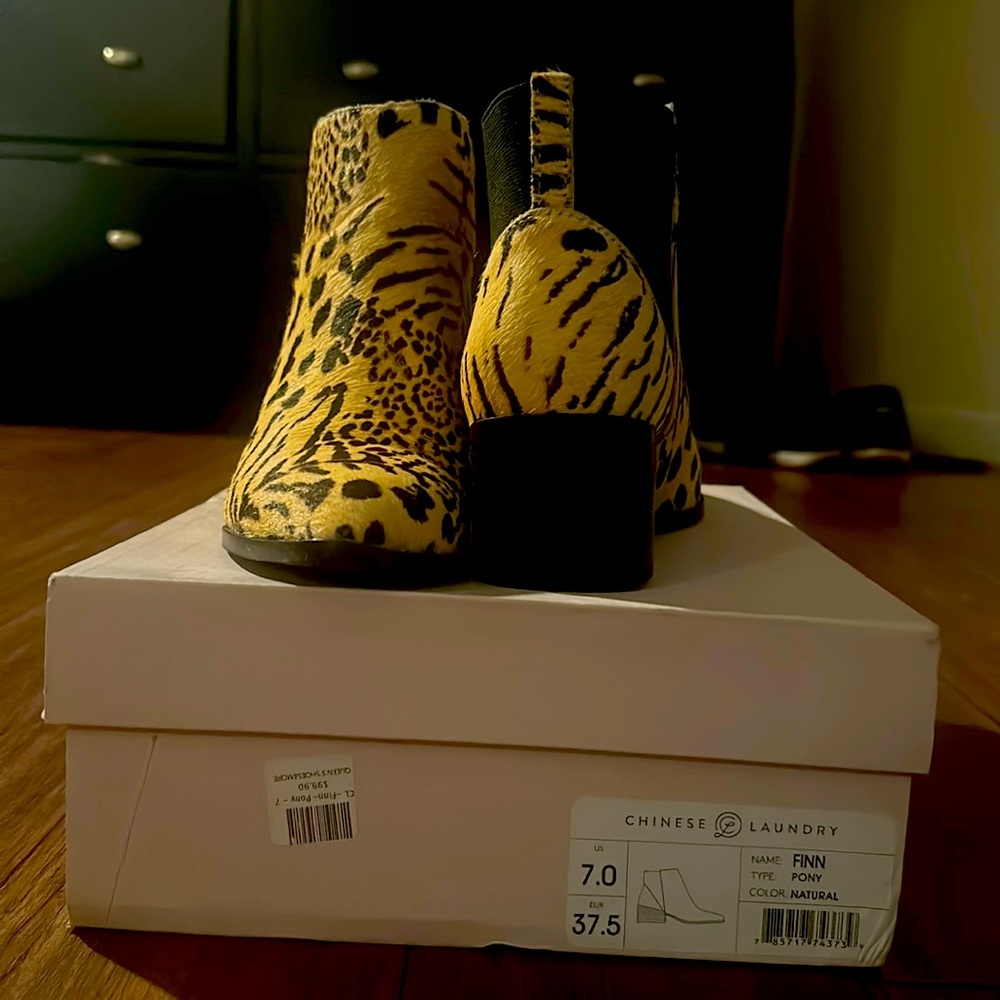 Booties leopard print